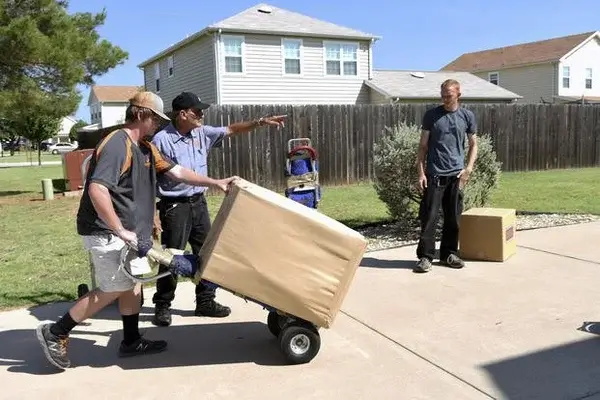 people moving into home